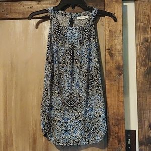 Sleeveless blouse tank top